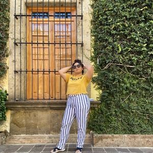 Meet your Posher, Alondra